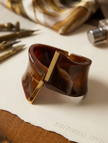 Brazalete Ancho Asimétrico