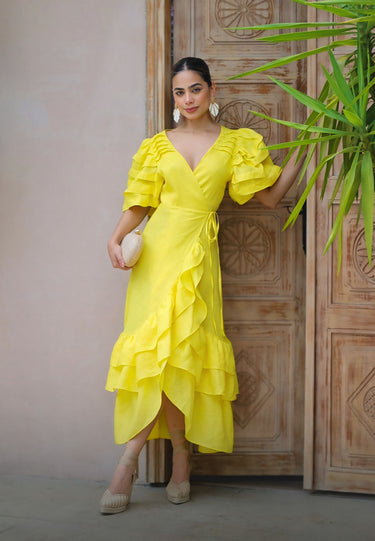Vestido con boleros y mangas abullonadas