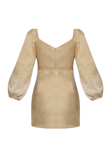 Vestido corto con detalles bordados