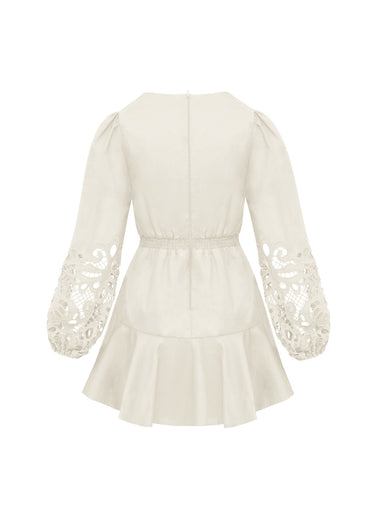 Vestido corto de manga larga - Detalles en encaje