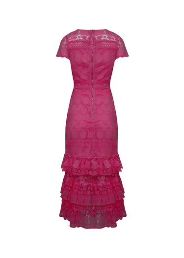 Vestido de encaje y volantes